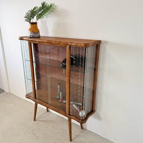 Vetrina vintage con ante in vetro – Noce caldo e stile Art Déco – Anni '50 – Vetrine, Wood (photo 6 of 13)