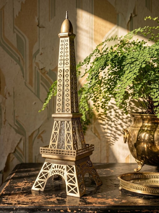 Grande bouteille Tour Eiffel, musicale "Le Fiacre" vintage Japon collection