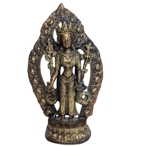 Stehende Tara – feuervergoldete Bronzestatue, Tibet oder Nepal, ca. 18.–19. Jahrhundert