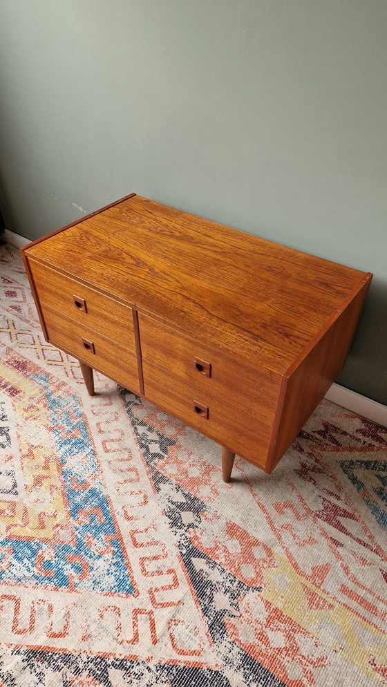 Image 1 of Vintage Deens design landekastje met 4 toffe laatjes