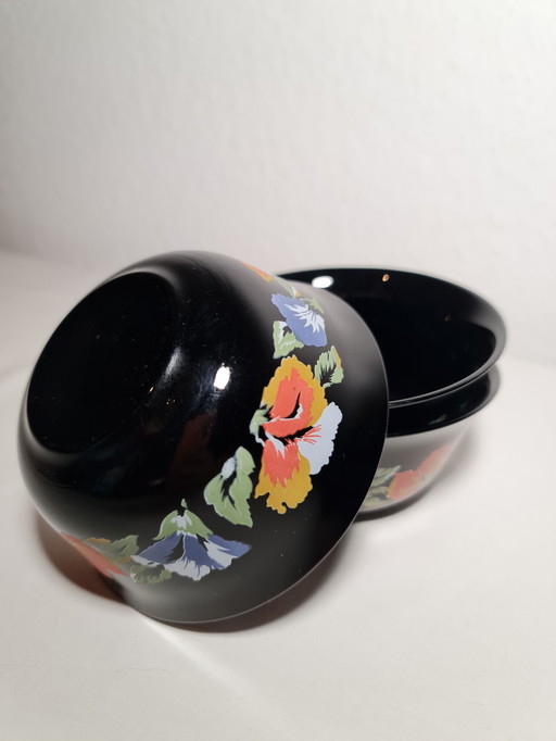 Arcoroc small bowls