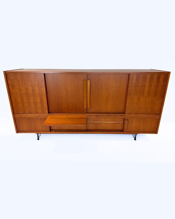 Image 1 of Deense vintage teakhouten dressoir uit de jaren 60 — Professioneel gerestaureerd