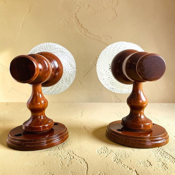 Image 1 of Apliques de pared rústicos portugueses de madera y cristal, juego de 2, década de 1990.