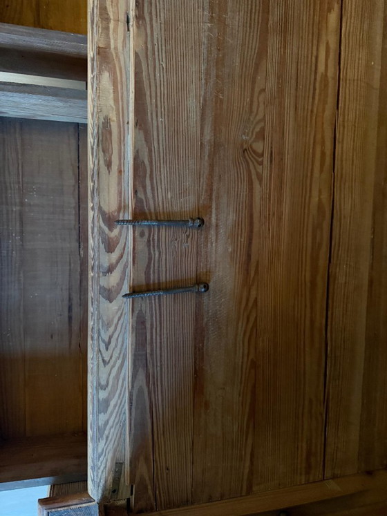 Image 1 of Armadio in legno massello di pino