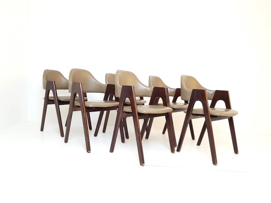 Lot de 6 ou plus chaises de salle à manger danoises vintage, Bois, Skaï, Marron (photo 3 sur 10)