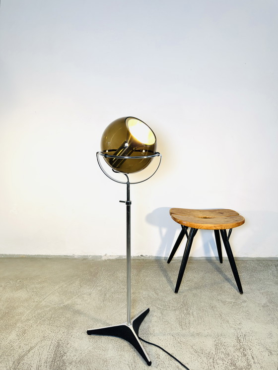 Image 1 of Lampadaire GLOBE 2000 PAR FRANK LIGTELIJN POUR RAAK AMSTERDAM, PAYS-BAS, années 1960