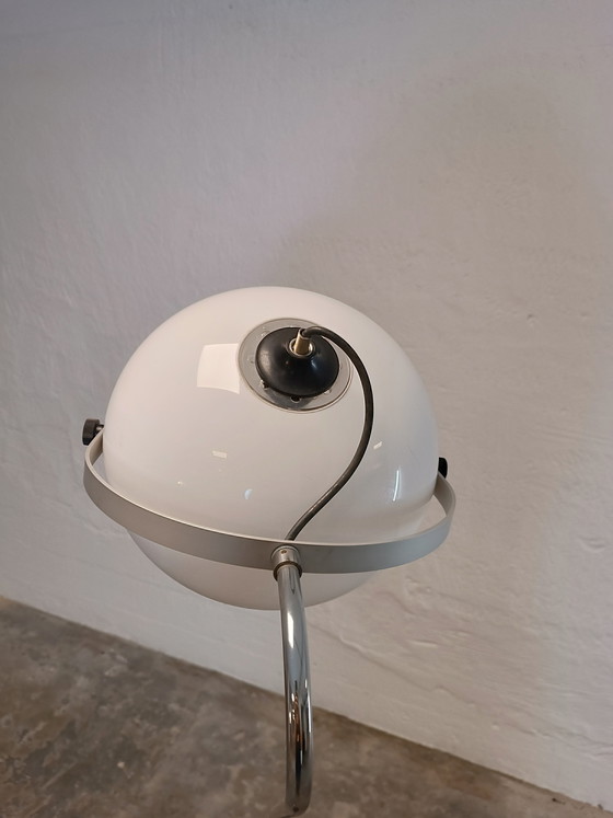 Image 1 of Vintage vloerlamp uit het ruimtetijdperk