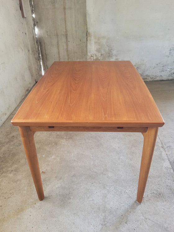 Image 1 of Table de salle à manger extensible en teck par Grete Jalk pour Glostrup