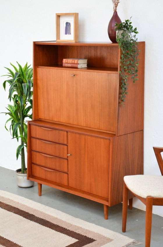 Image 1 of Vintage teakhouten secretair/dressoir/ladekast uit het midden van de vorige eeuw