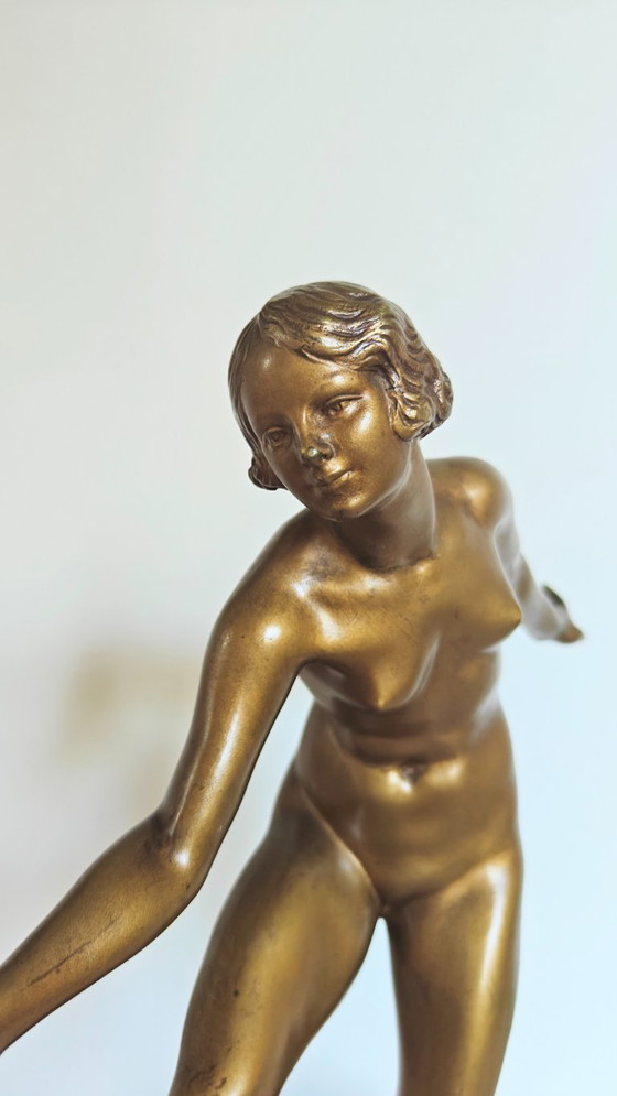 Figura de bronce Art Déco. Ninfa o bailarina desnuda. – Esculturas, Bronze, Marble (photo 4 of 8)