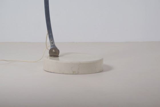 Italian Arc Floor Lamp by Harvey Guzzini, 1970s – Floor lights, Aluminium (photo 8 of 8)
