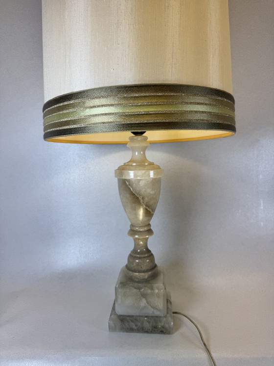 Image 1 of Elegant vintage table lamp made of alabaster and marble - warm light, timeless class