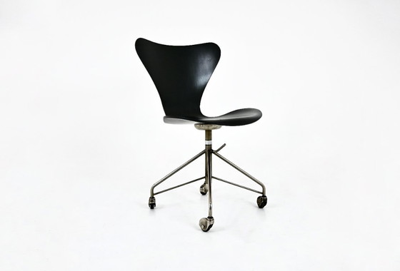 Image 1 of Silla modelo 3217 de Arne Jacobsen para Fritz Hansen, años 60