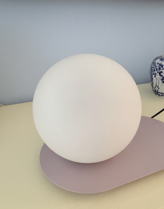Image 1 of Vintage globe lamp on a plateau