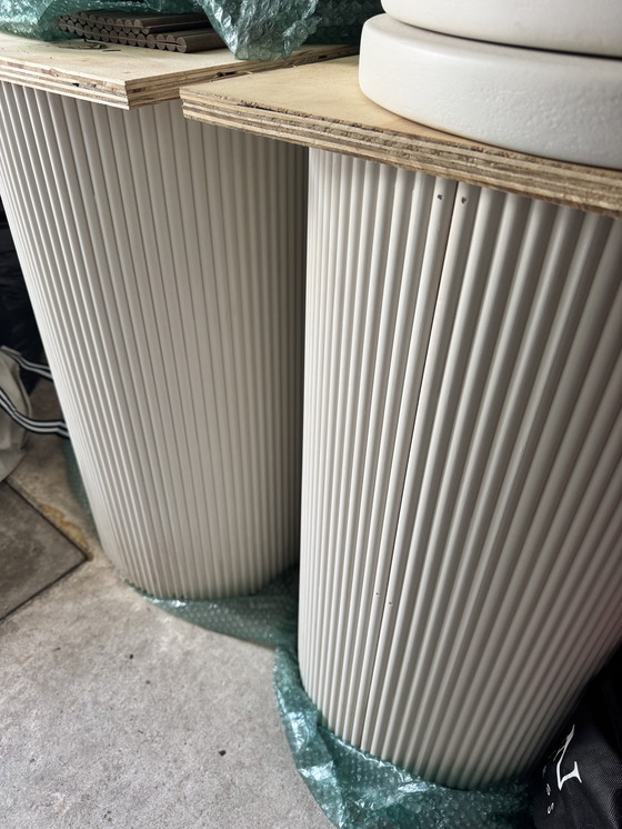 Image 1 of Round table legs wood relief x2