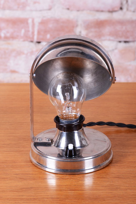 Lampada da tavolo Bauhaus restaurata, acciaio cromato, ceca, anni '30, Lampade da tavolo, Metallo, Plastica (foto 7 di 10)