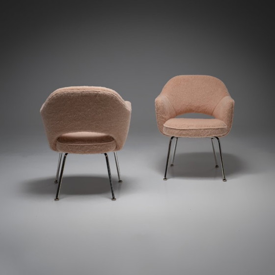 Image 1 of Esszimmerstuhl Modell 71 in Rosa von Eero Saarinen für Knoll, 2er-Set