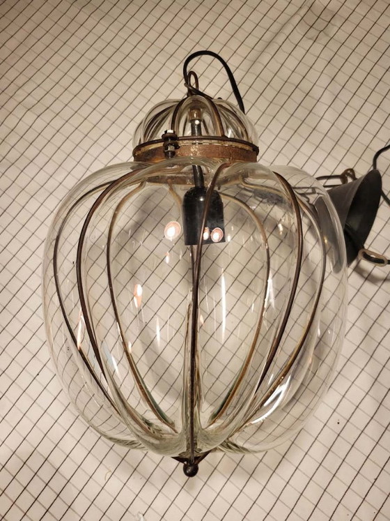 Set di due bellissime Lampade a sospensione in vetro veneziano – Metal, Murano Glass (photo 3 of 5)