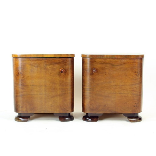 Mesitas de noche minimalistas de estilo Art Déco en chapa de nogal, Checoslovaquia, década de 1930.