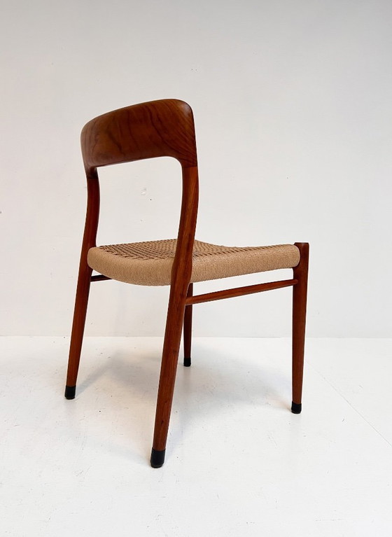 Image 1 of Gereviseerde set van 4 model 75 stoelen van Niels Møller, 1960's
