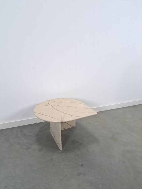 Image 1 of Marble teardrop-shaped table