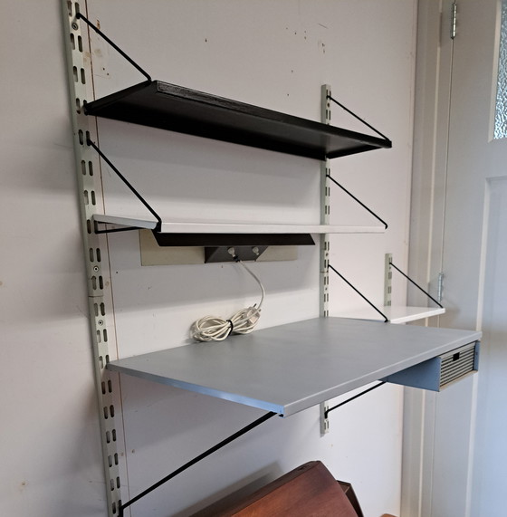 Image 1 of Pilastro Wandsystem mit Schreibtisch