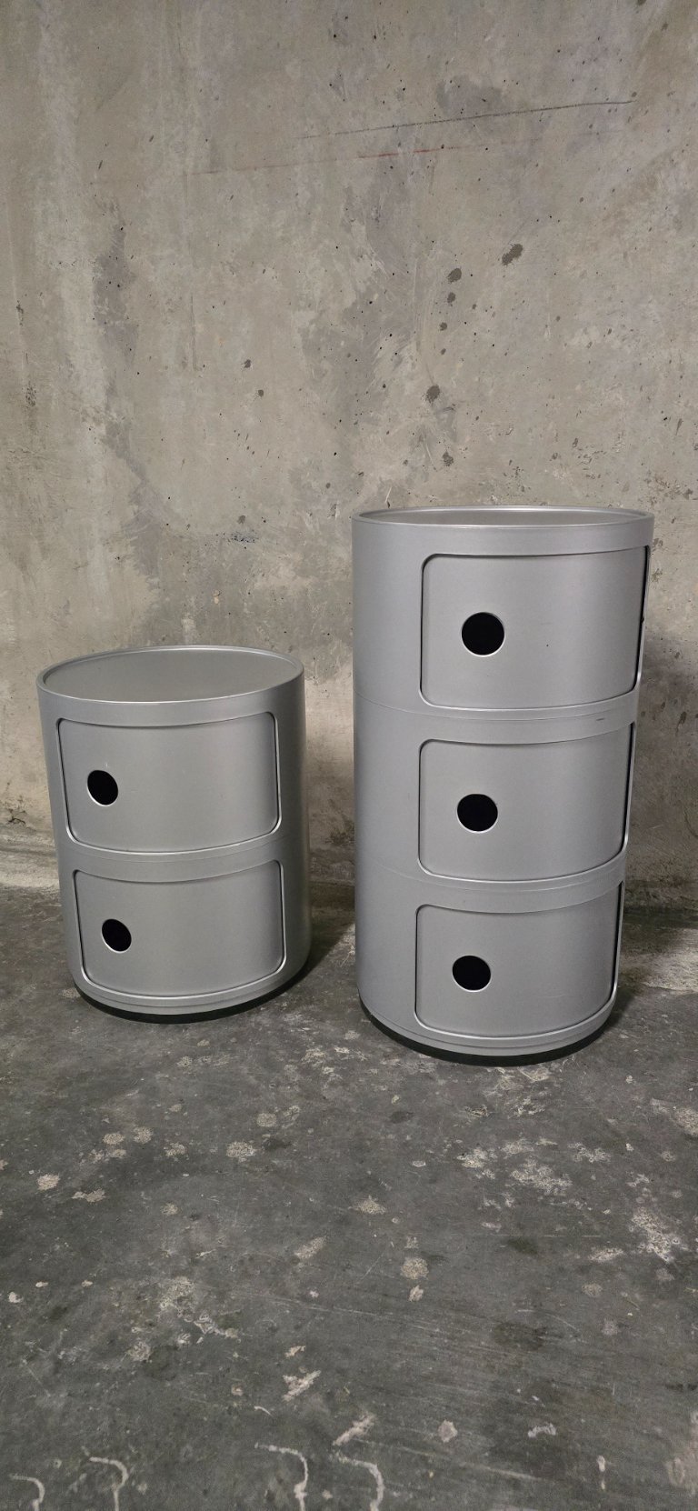 Set of 2 Componibili Kartell storage units – Anna Castelli