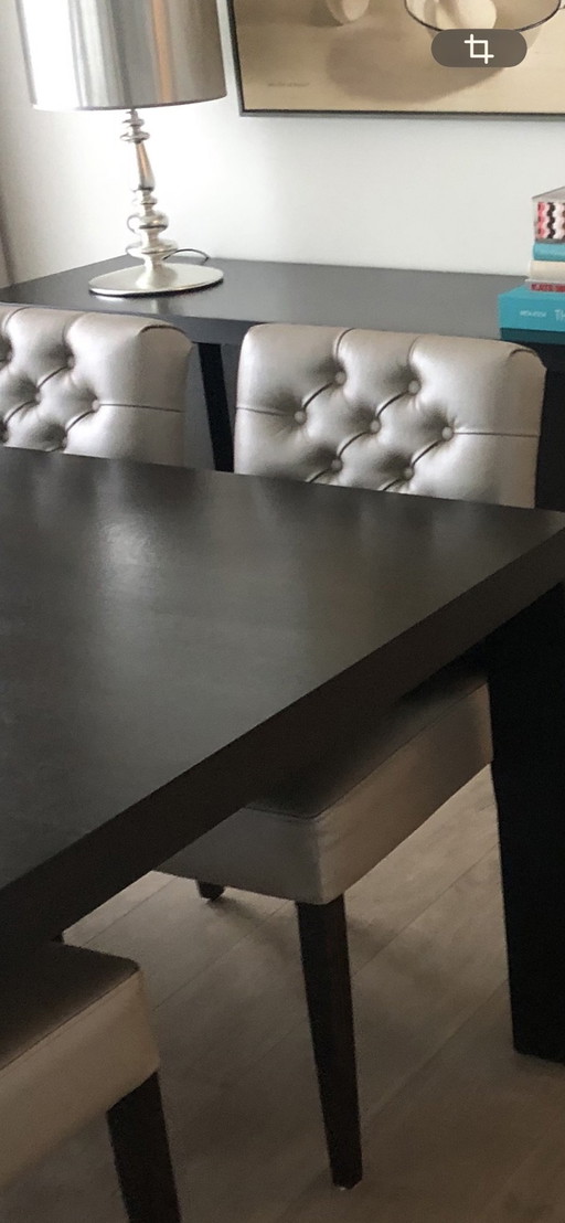 Olav belles chaises taupe sans taches