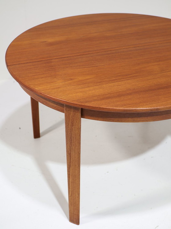 Image 1 of Extendable round dining table teak vintage Danish