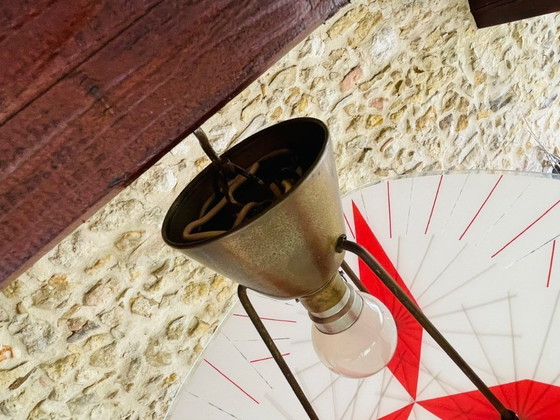 Image 1 of Plafonnier triangulaire en verre et laiton de style Mid-Century