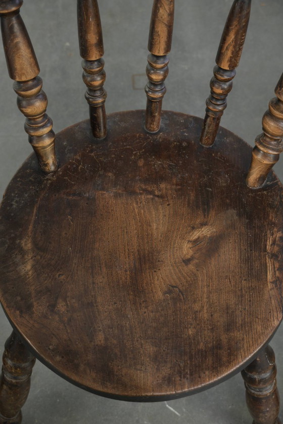 4x Antique English wooden Windsor pub/bistro chairs from the 19th century with a beautiful patina (photo 7 of 14)
