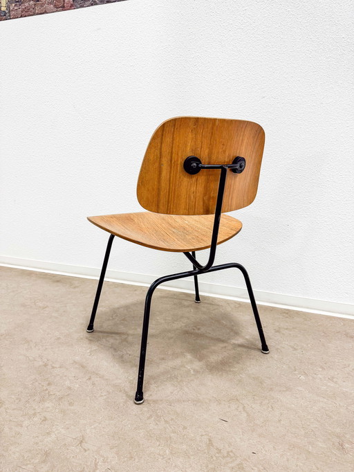 Eames DCM Stoel – Zwart Frame – 2de Generatie
