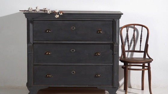 Commode grise antique (c.1920) #26 (photo 3 of 40)