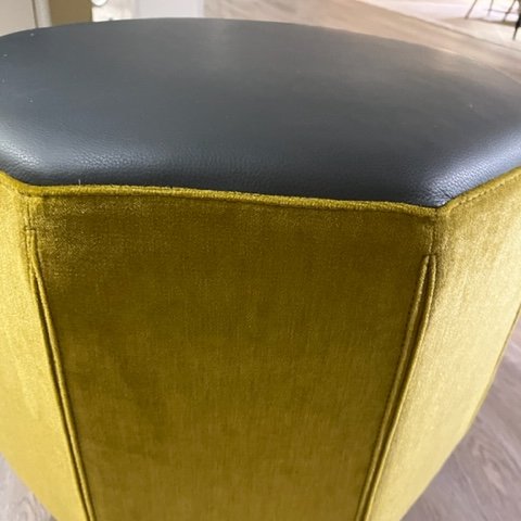 Image 1 of Leolux Amulett-Pouf - Ø48