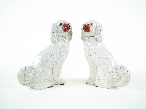 Image 1 of Ceramic mantelpiece figurines – Spaniels, Staffordshire style, made in England