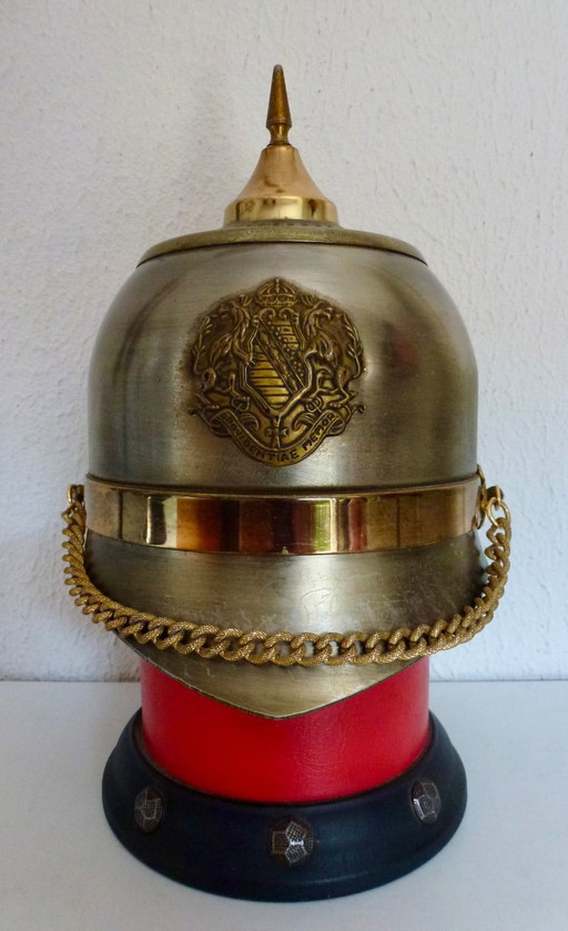 Dispensador de cigarrillos antiguo con forma de casco y caja de música. – decoratieve objecten, Metal, Brass (photo 2 of 8)