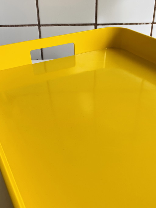 Zak ! Plateau design jaune vif