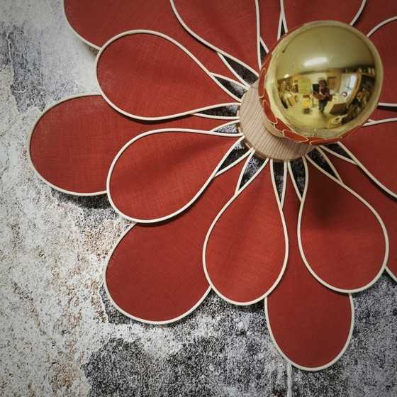 Image 1 of Applique a forma di fiore, modello Camellia, 16 petali in rattan e tessuto (colore personalizzabile)