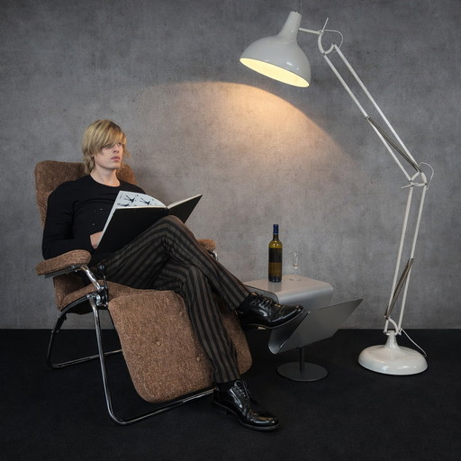 Lámpara de pie industrial vintage de metal, grande, ajustable, color blanco