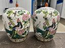Par de macetas de gemas chinas grandes Famille Rose 32cm