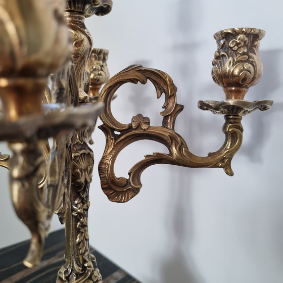 Image 1 of Candelero barroco de latón de cinco brazos
