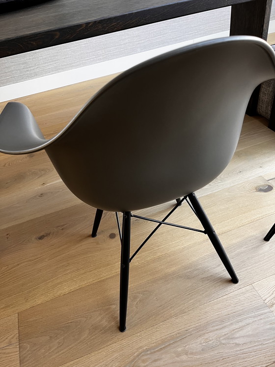 Image 1 of Sillas de comedor Vitra de 6 piezas: combinación de DKR, DAW y DKW