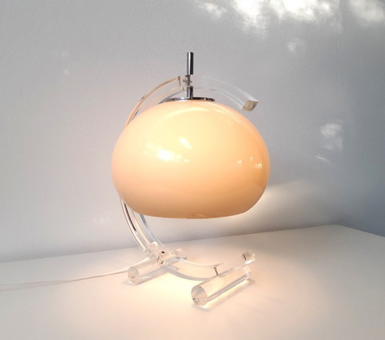 Image 1 of Imposante plexiglazen mushroom tafellamp,  mcm tafellamp, vintage space age bureaulamp