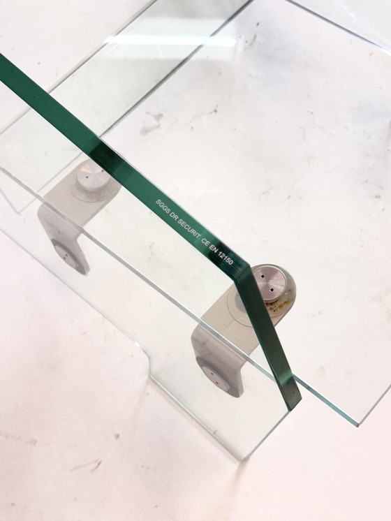 Image 1 of Silla de diseño poco común fabricada íntegramente en vidrio templado