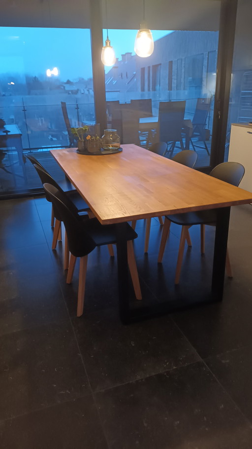 Dining table with 6 chairs