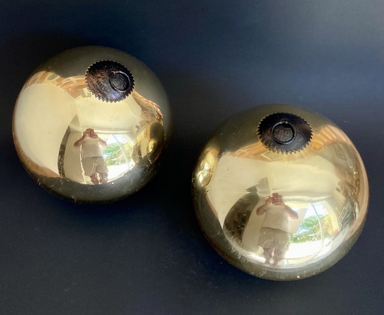 Image 1 of Paire de grandes sphères décoratives en verre églomisé français