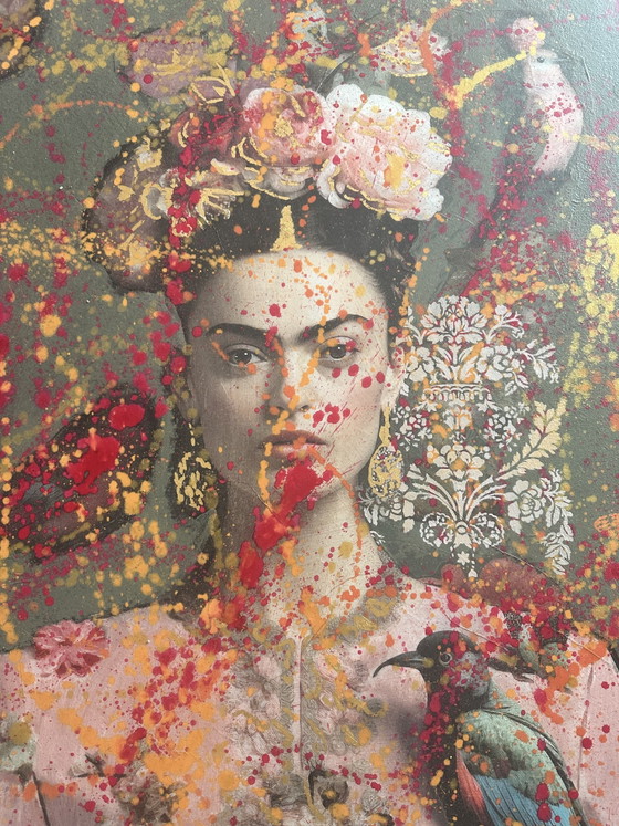 Handgemaakte Maximalistische Eettafel – Frida Kahlo Inspired – Ø140 cm – Mdf, Wood (photo 5 of 7)