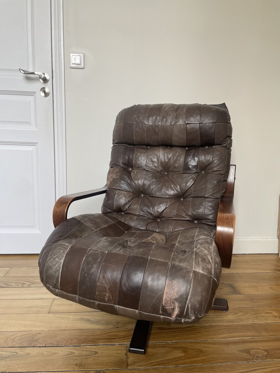 Image 1 of Fauteuil Scandinave 1970 Bois Laminé Courbé Assise en Cuir