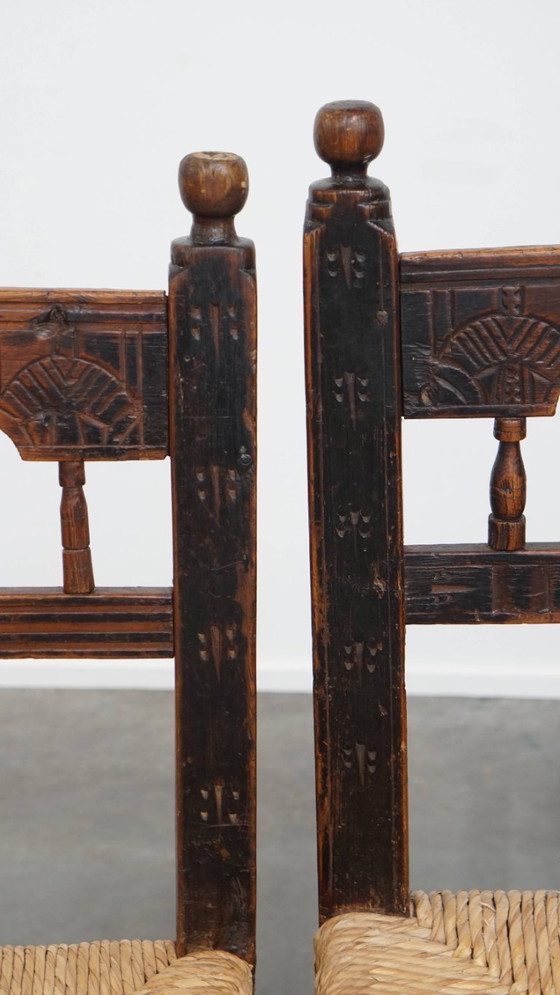 Image 1 of 4 x Antiker spanischer Bauernstuhl mit Korbsitz