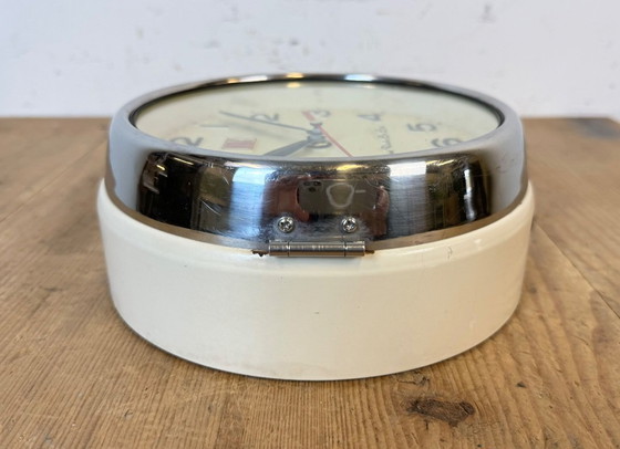 Image 1 of Vintage beige MRC scheepswandklok, jaren 70